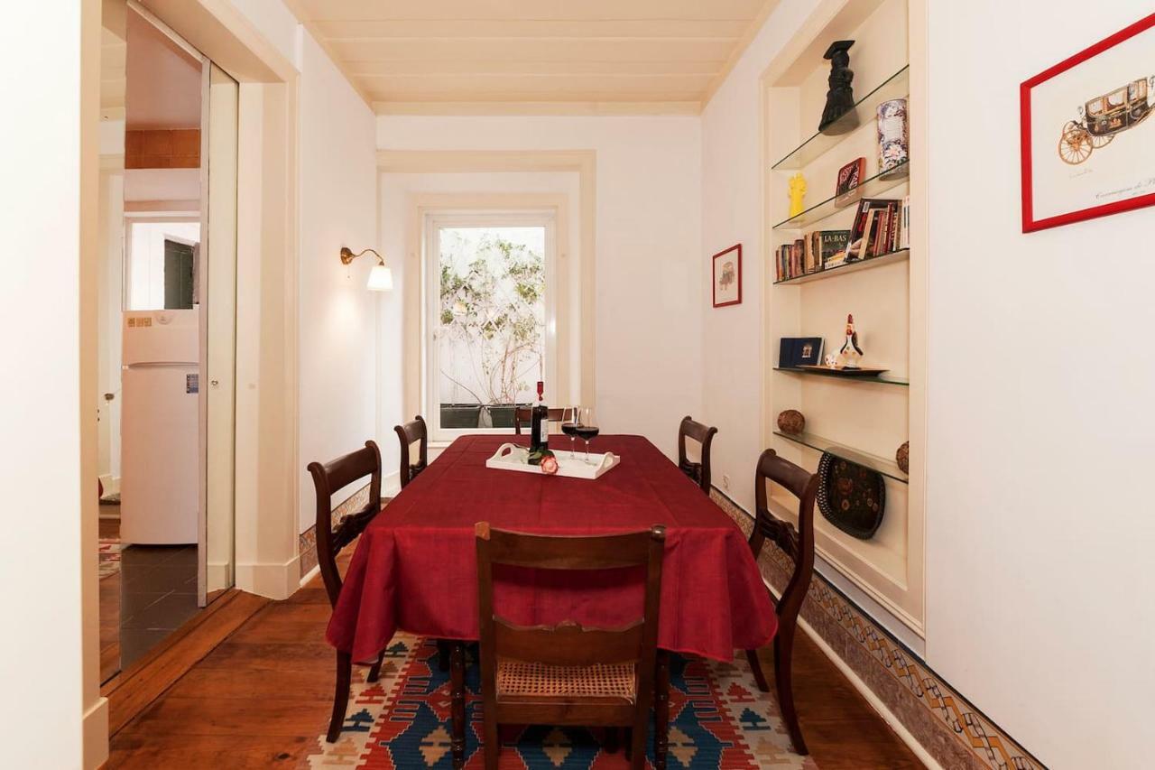 2 Bedroom Apartment With Patio Next To Avenida Da Liberdade Lisbona Esterno foto