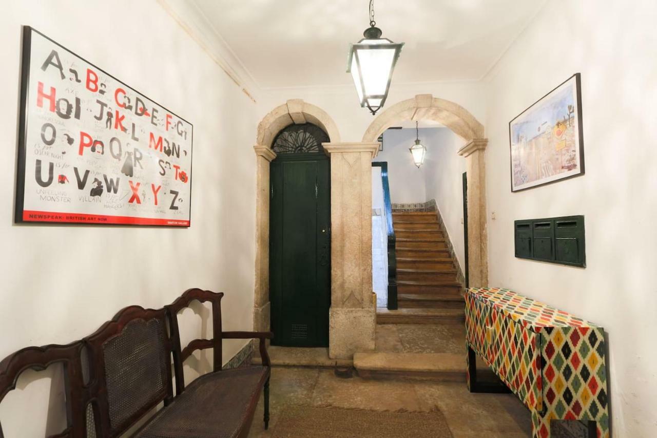 2 Bedroom Apartment With Patio Next To Avenida Da Liberdade Lisbona Esterno foto